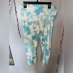 Fabletics Blue Tie Dye Cropped Leggings